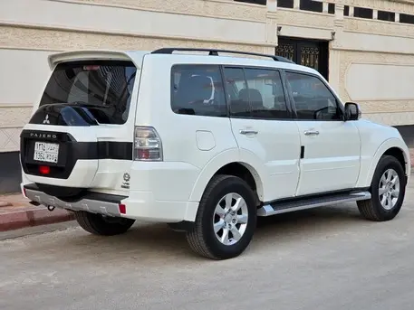Mitsubishi Pajero GLS, 2020, Automatic, 72000 KM, With 4x4 Urgent Sales (accident Free Car)
