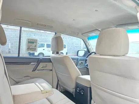 Mitsubishi Pajero GLS, 2020, Automatic, 72000 KM, With 4x4 Urgent Sales (accident Free Car)