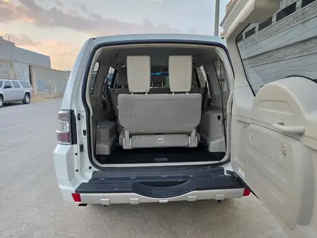 Mitsubishi Pajero GLS, 2020, Automatic, 72000 KM, With 4x4 Urgent Sales (accident Free Car)