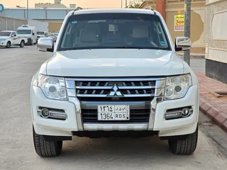 Mitsubishi Pajero GLS, 2020, Automatic, 72000 KM, With 4x4 Urgent Sales (accident Free Car)