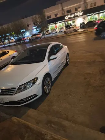 Volkswagen Passat R-Line, 2015, Automatic, 175000 KM, Volkswagen Passat Comfort Coupe- Sports Model For Sale.