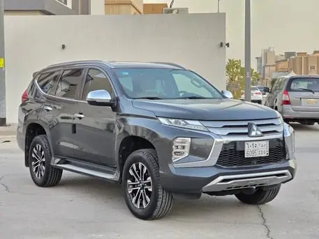 Mitsubishi Montero Sport 4WD, 2020, Automatic, 99000 KM, Mitsubishi Montero Sport Edition With 4WD N Sunroof For Sales (family Exit) 1st Owner