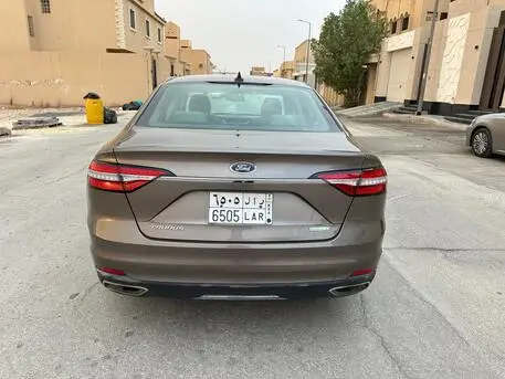 Ford Taurus, 2022, Automatic, 101000 KM,...