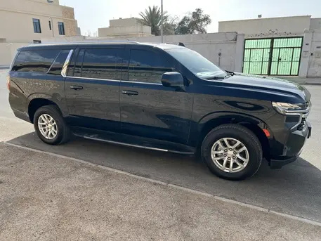 Chevrolet Suburban, 2023, Automatic, 923...