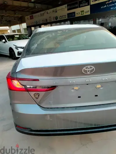 تويوتا كامرى 2025 استاندر E بنزين تيتاني...