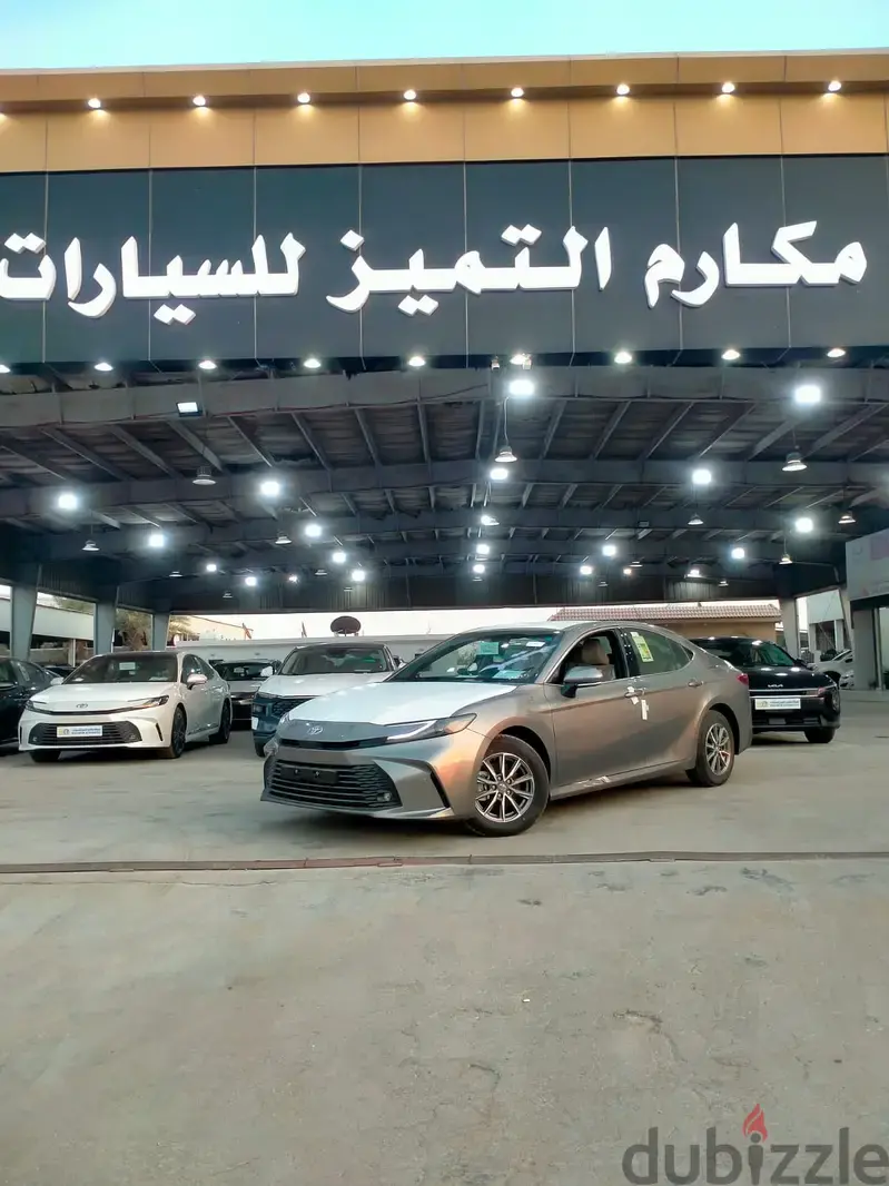 تويوتا كامرى 2025 استاندر E بنزين تيتاني...