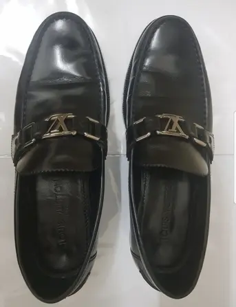 Louis Vuitton Leather Major Loafer (100%...