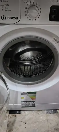 Fully Automatic Washing Machineo 6 KG