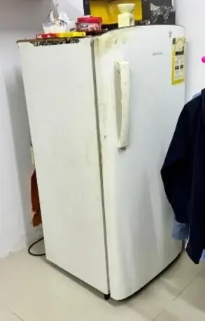 efrigerator & Two Ceiling Fans 250 Panas...