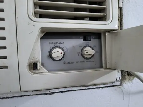 Ac For Sale In Good Condition